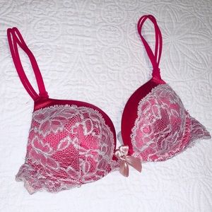Victoria’s Secret Bombshell bra 32AA Hot Pink